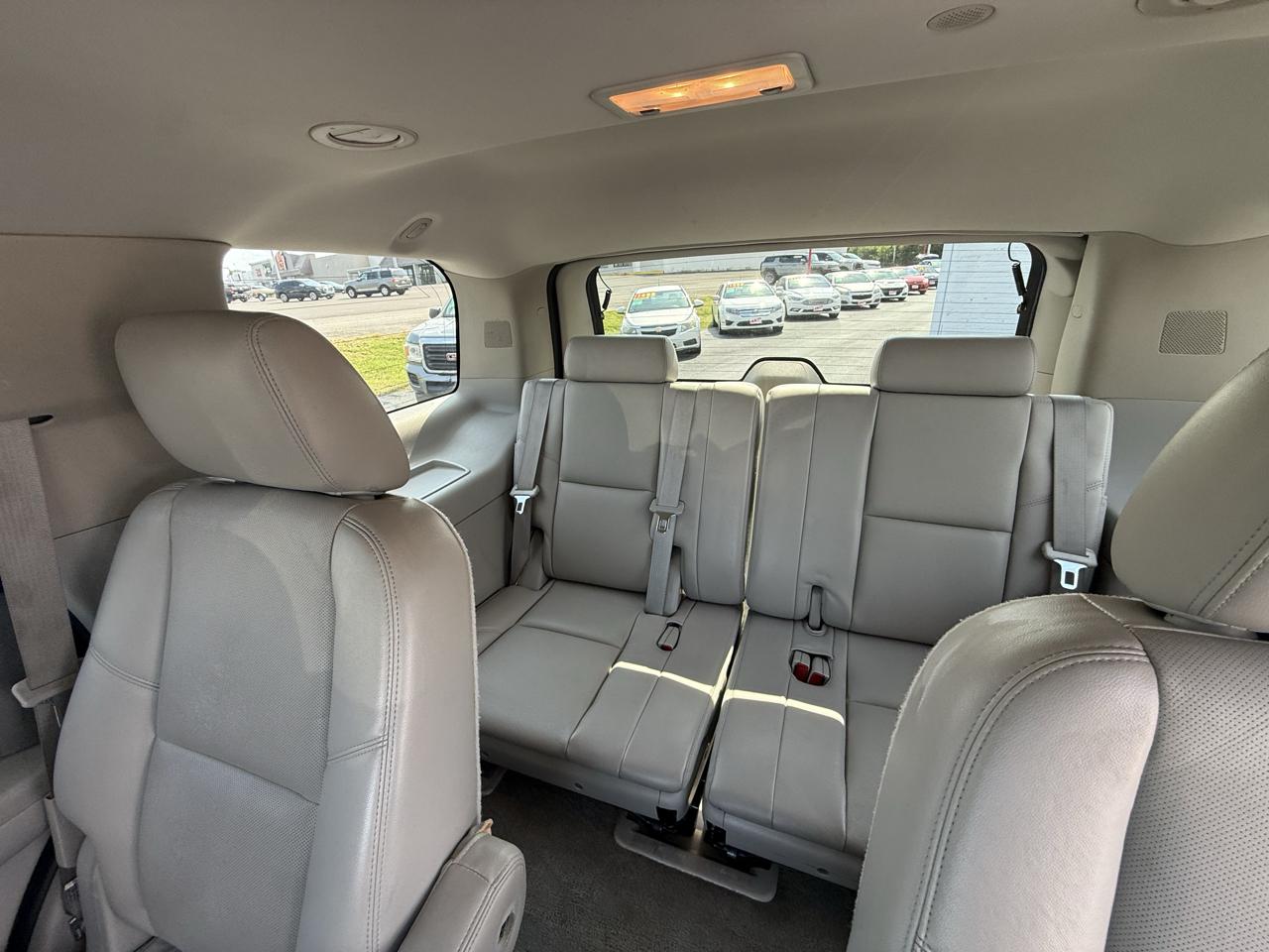 Chevrolet Tahoe LTZ 2WD 2011