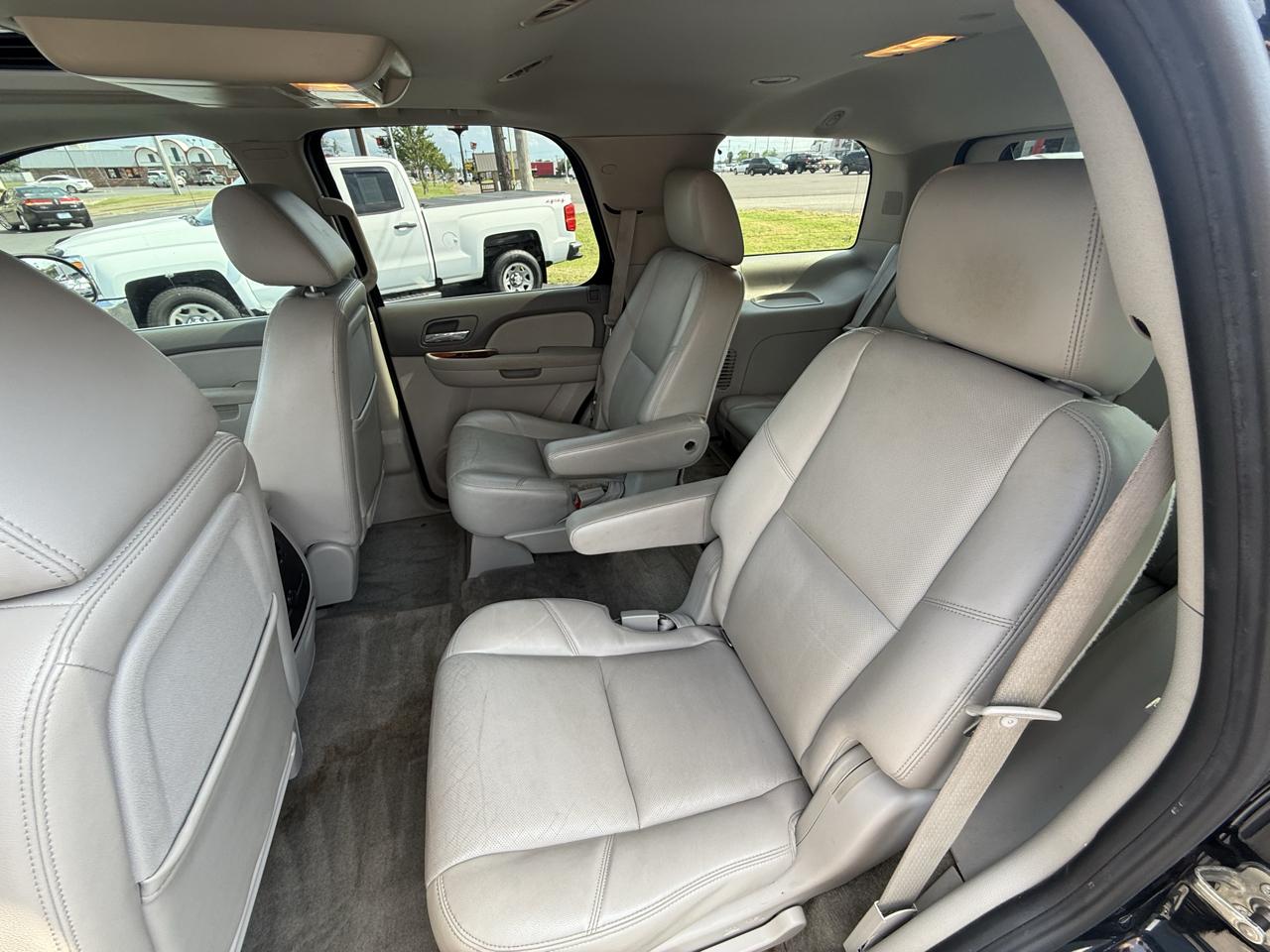 Chevrolet Tahoe LTZ 2WD 2011