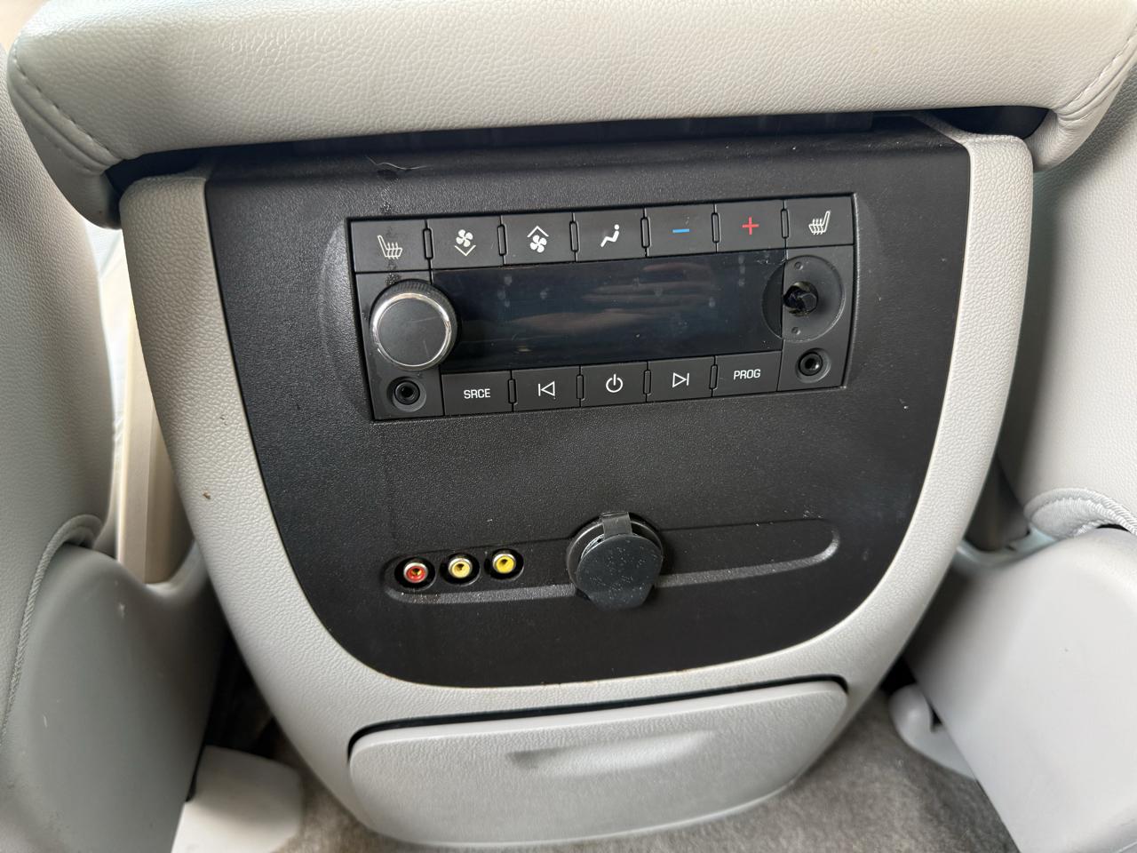 Chevrolet Tahoe LTZ 2WD 2011