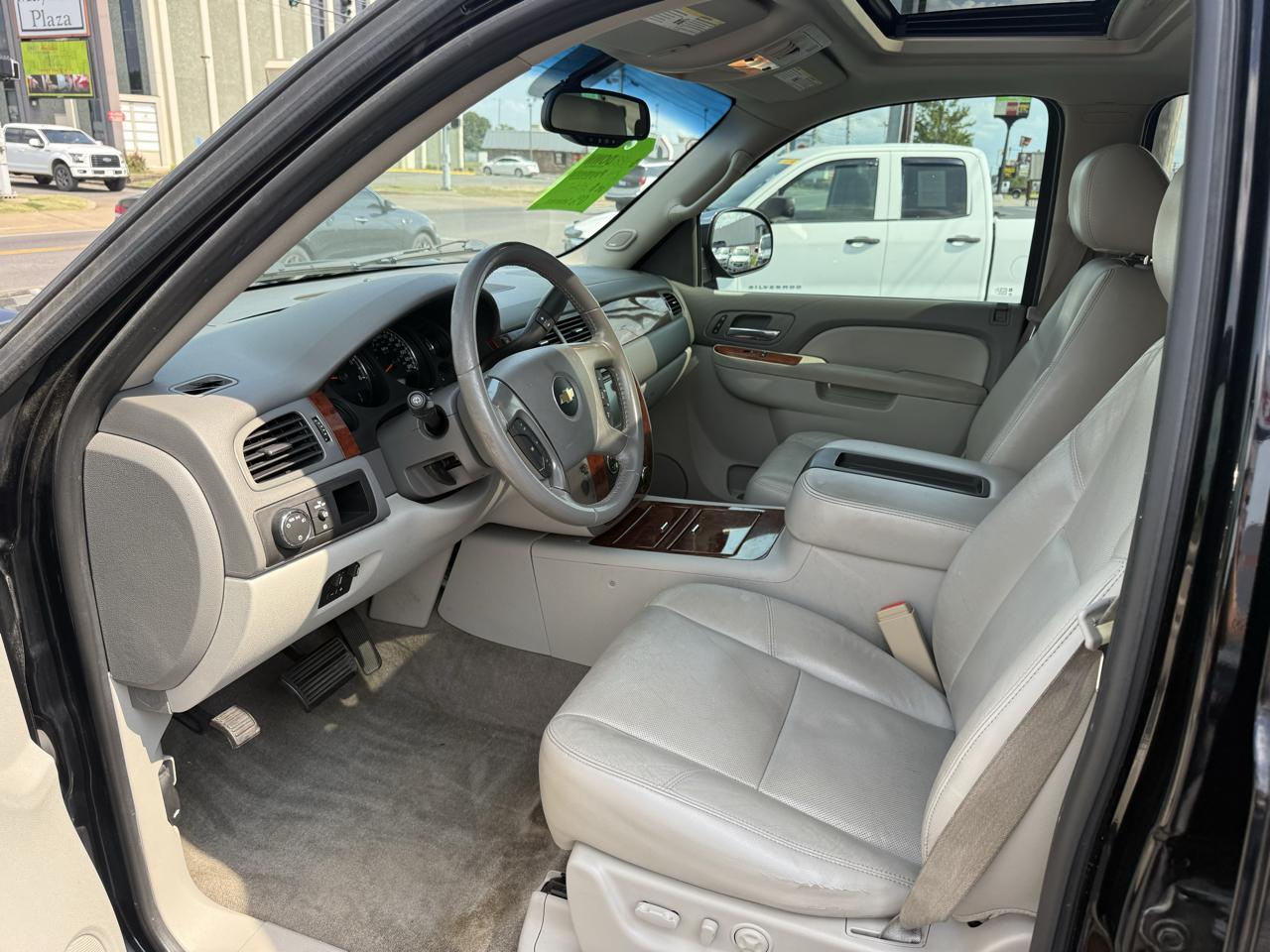 Chevrolet Tahoe LTZ 2WD 2011