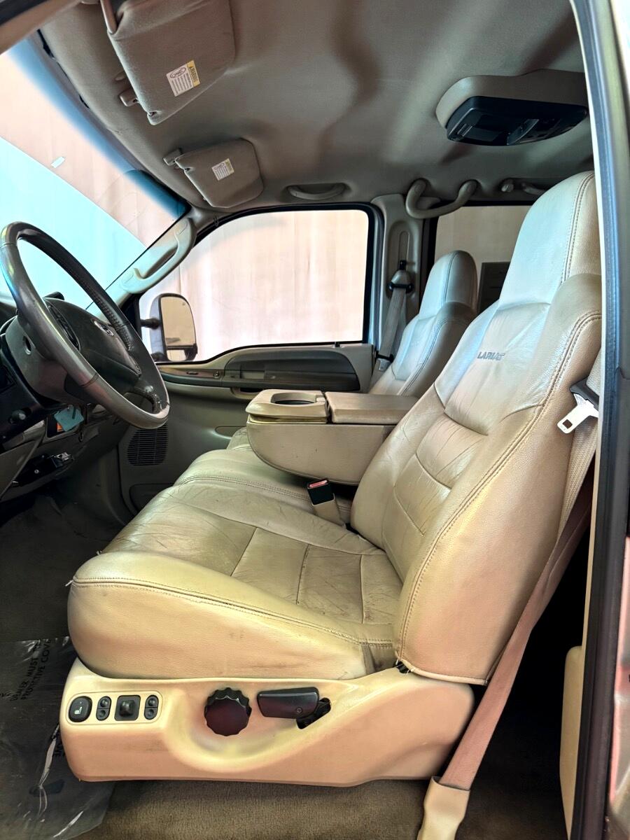Ford Super Duty F-350 DRW Crew Cab 172" Lariat 4WD 2003