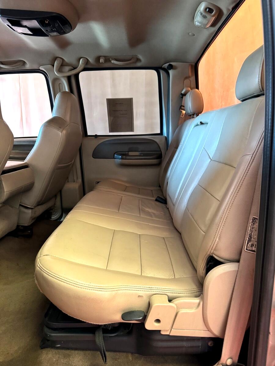 Ford Super Duty F-350 DRW Crew Cab 172" Lariat 4WD 2003