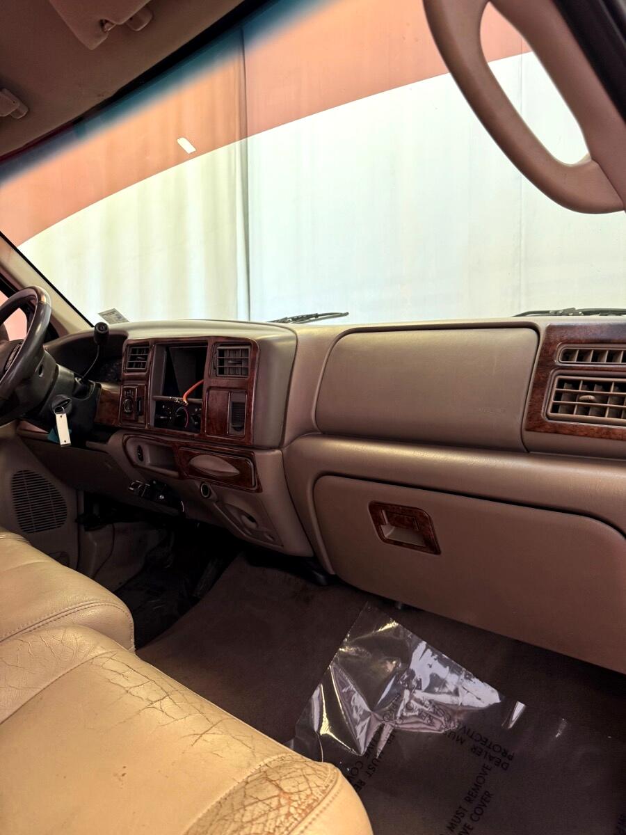 Ford Super Duty F-350 DRW Crew Cab 172" Lariat 4WD 2003