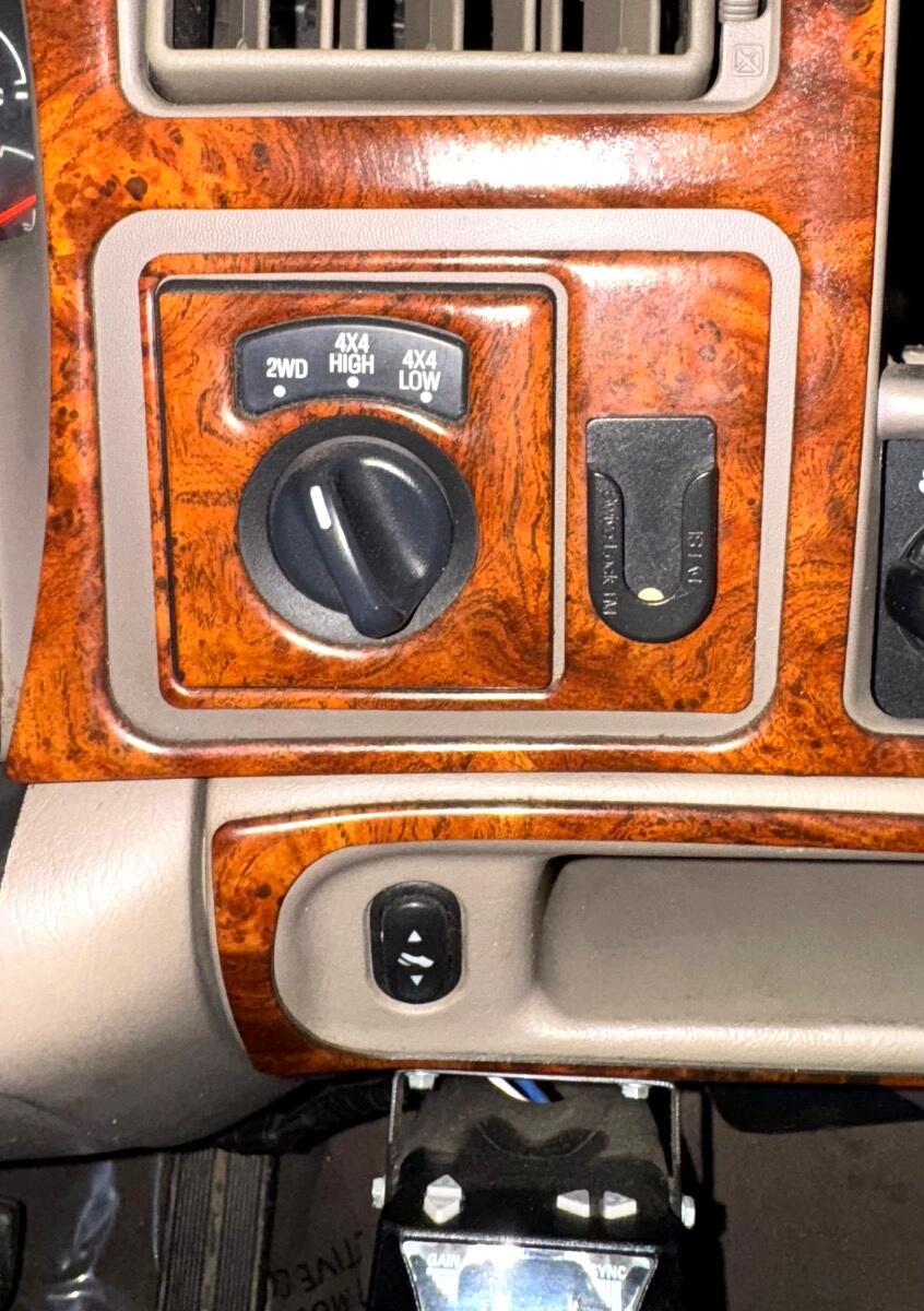 Ford Super Duty F-350 DRW Crew Cab 172" Lariat 4WD 2003