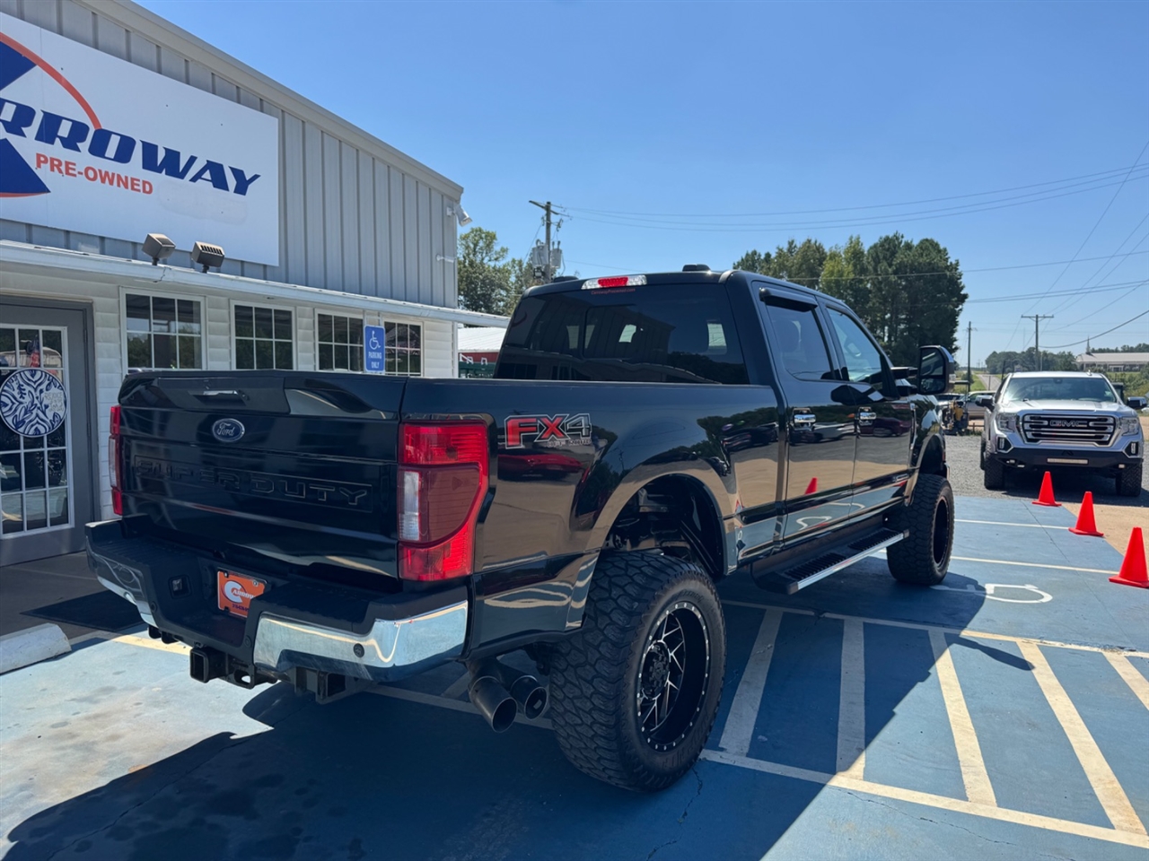 Ford Super Duty F-350 SRW Lariat 4WD Crew Cab 6.75' Box 2020 Ford Super Duty F-350 SRW Lariat 4WD Crew Cab 6.75' Box 2020