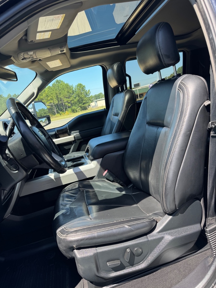 Ford Super Duty F-350 SRW Lariat 4WD Crew Cab 6.75' Box 2020 Ford Super Duty F-350 SRW Lariat 4WD Crew Cab 6.75' Box 2020