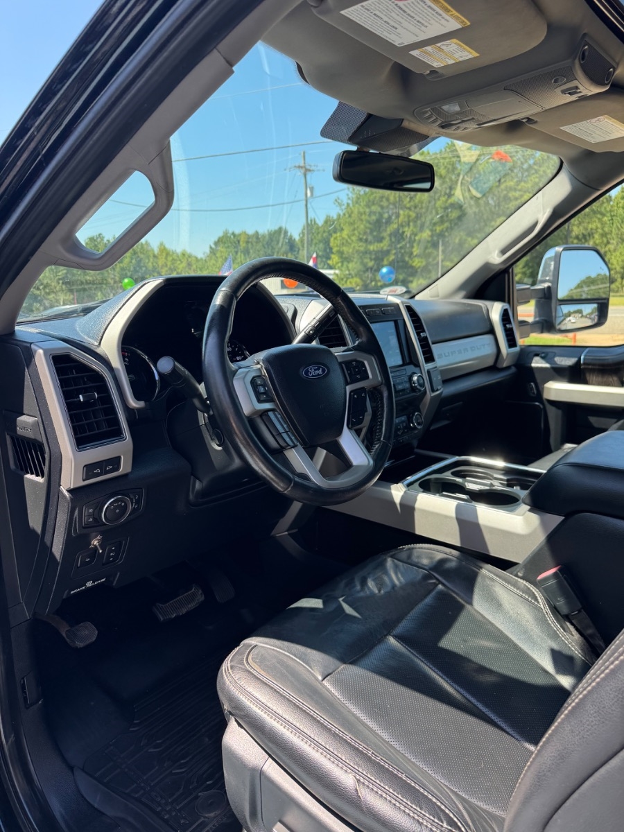 Ford Super Duty F-350 SRW Lariat 4WD Crew Cab 6.75' Box 2020 Ford Super Duty F-350 SRW Lariat 4WD Crew Cab 6.75' Box 2020