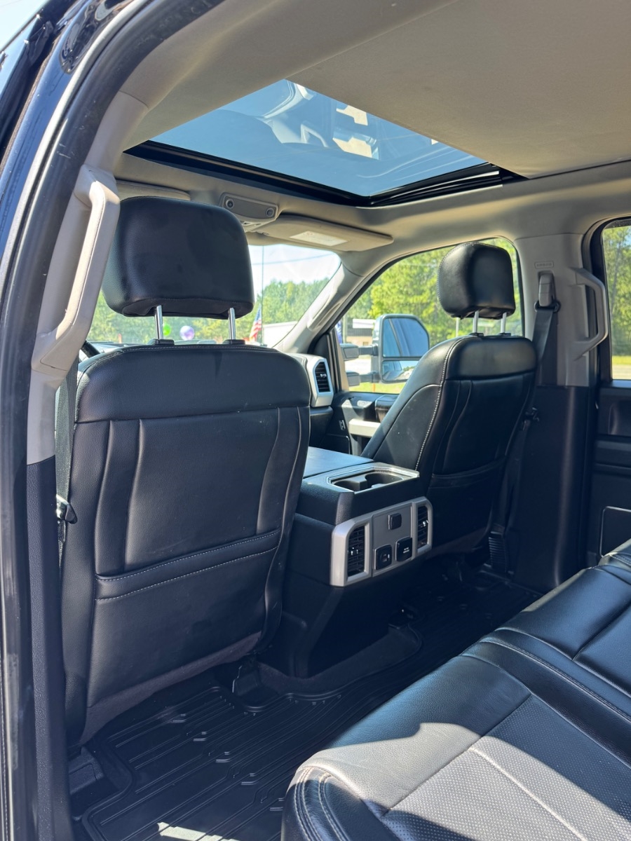 Ford Super Duty F-350 SRW Lariat 4WD Crew Cab 6.75' Box 2020 Ford Super Duty F-350 SRW Lariat 4WD Crew Cab 6.75' Box 2020