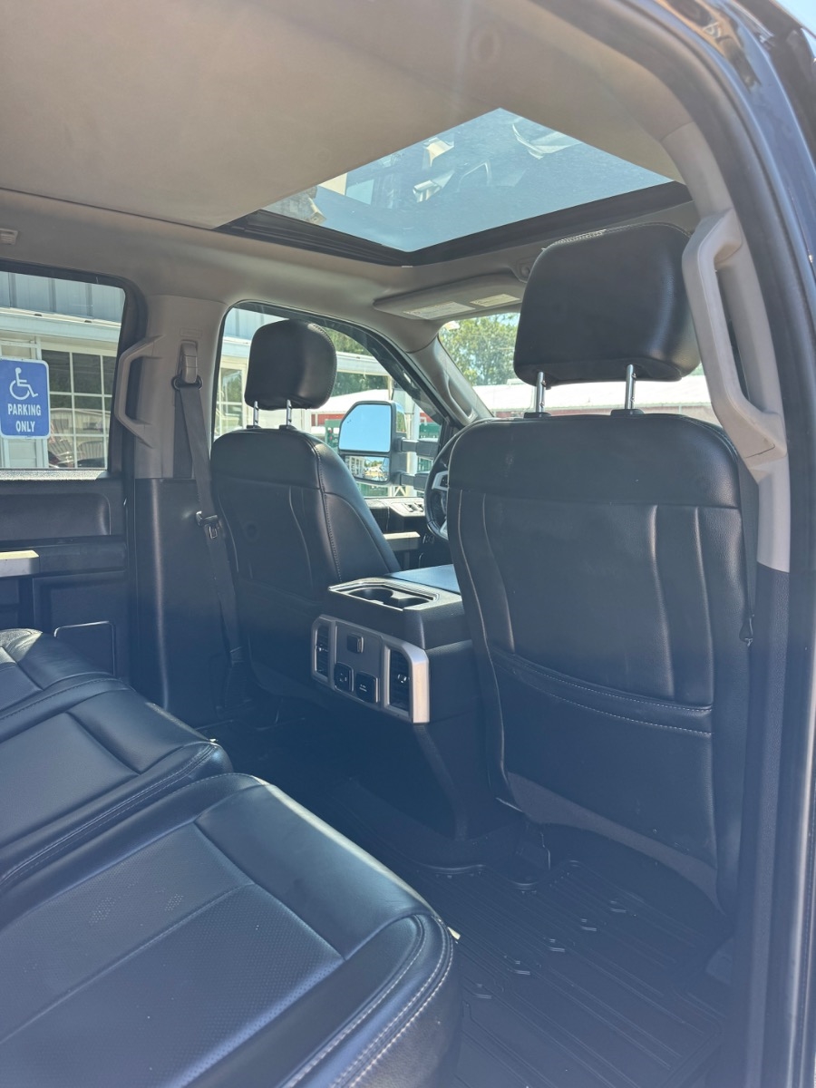 Ford Super Duty F-350 SRW Lariat 4WD Crew Cab 6.75' Box 2020 Ford Super Duty F-350 SRW Lariat 4WD Crew Cab 6.75' Box 2020