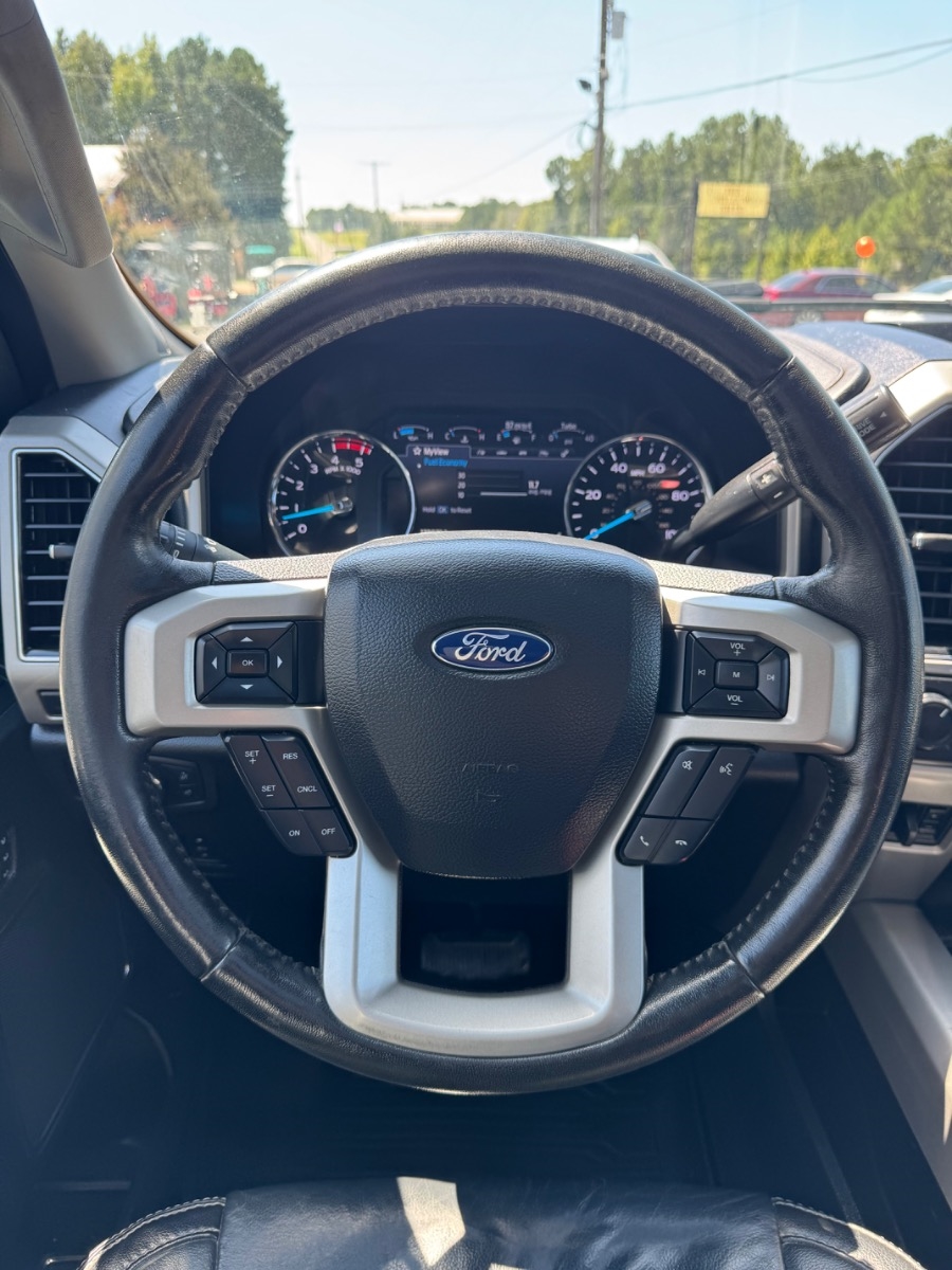 Ford Super Duty F-350 SRW Lariat 4WD Crew Cab 6.75' Box 2020 Ford Super Duty F-350 SRW Lariat 4WD Crew Cab 6.75' Box 2020