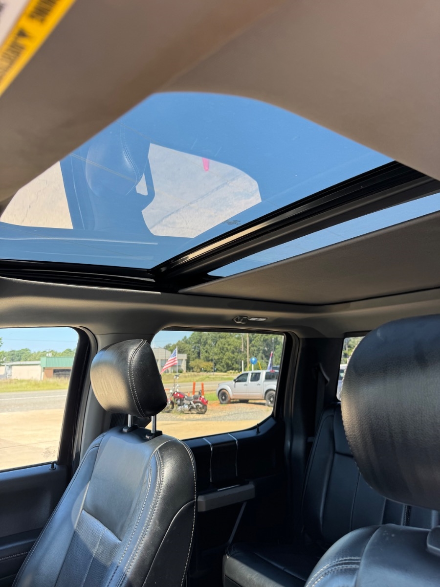 Ford Super Duty F-350 SRW Lariat 4WD Crew Cab 6.75' Box 2020 Ford Super Duty F-350 SRW Lariat 4WD Crew Cab 6.75' Box 2020