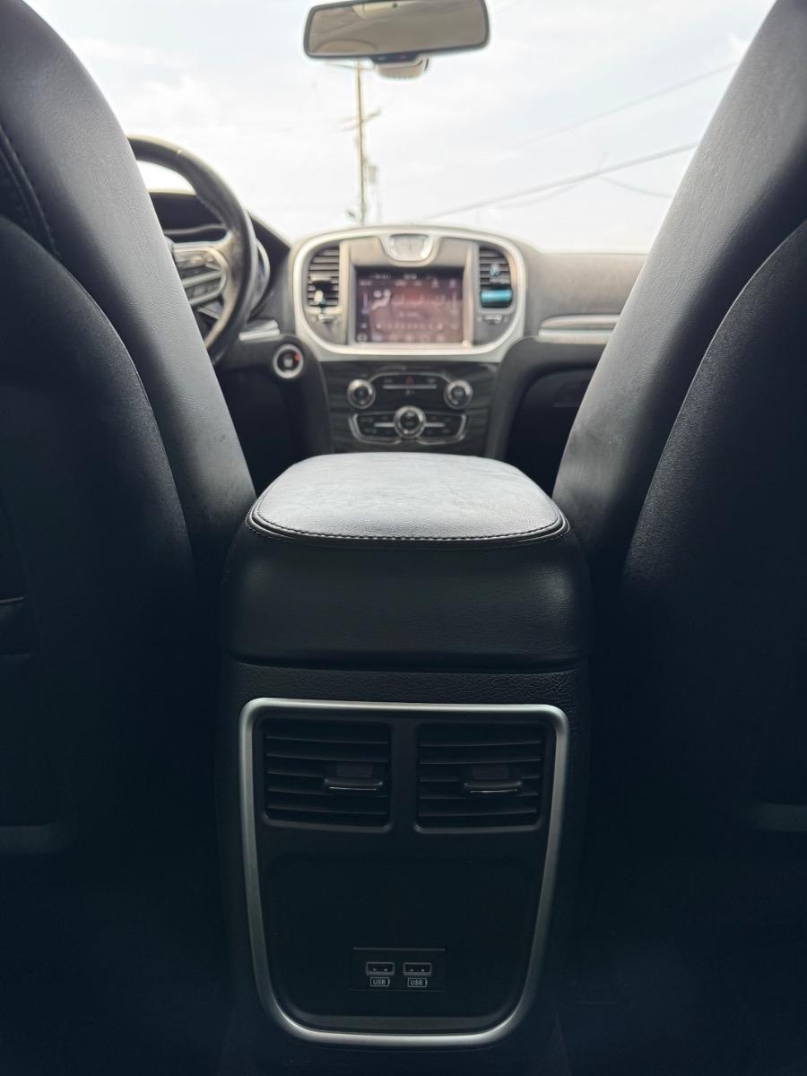 Chrysler 300 Touring L RWD 2020