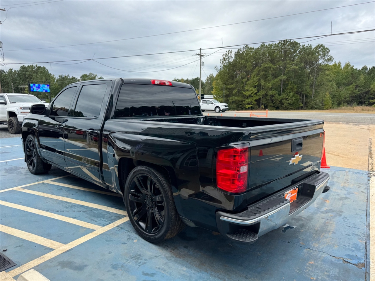 Chevrolet Silverado 1500 2WD Crew Cab 143.5" LT w/1LT 2015 Chevrolet Silverado 1500 2WD Crew Cab 143.5" LT w/1LT 2015