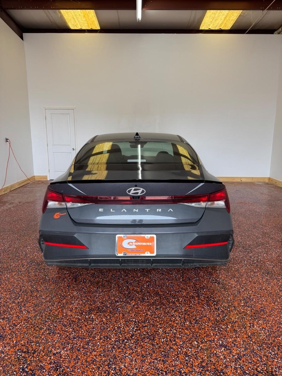 Hyundai Elantra SEL Sport IVT 2025