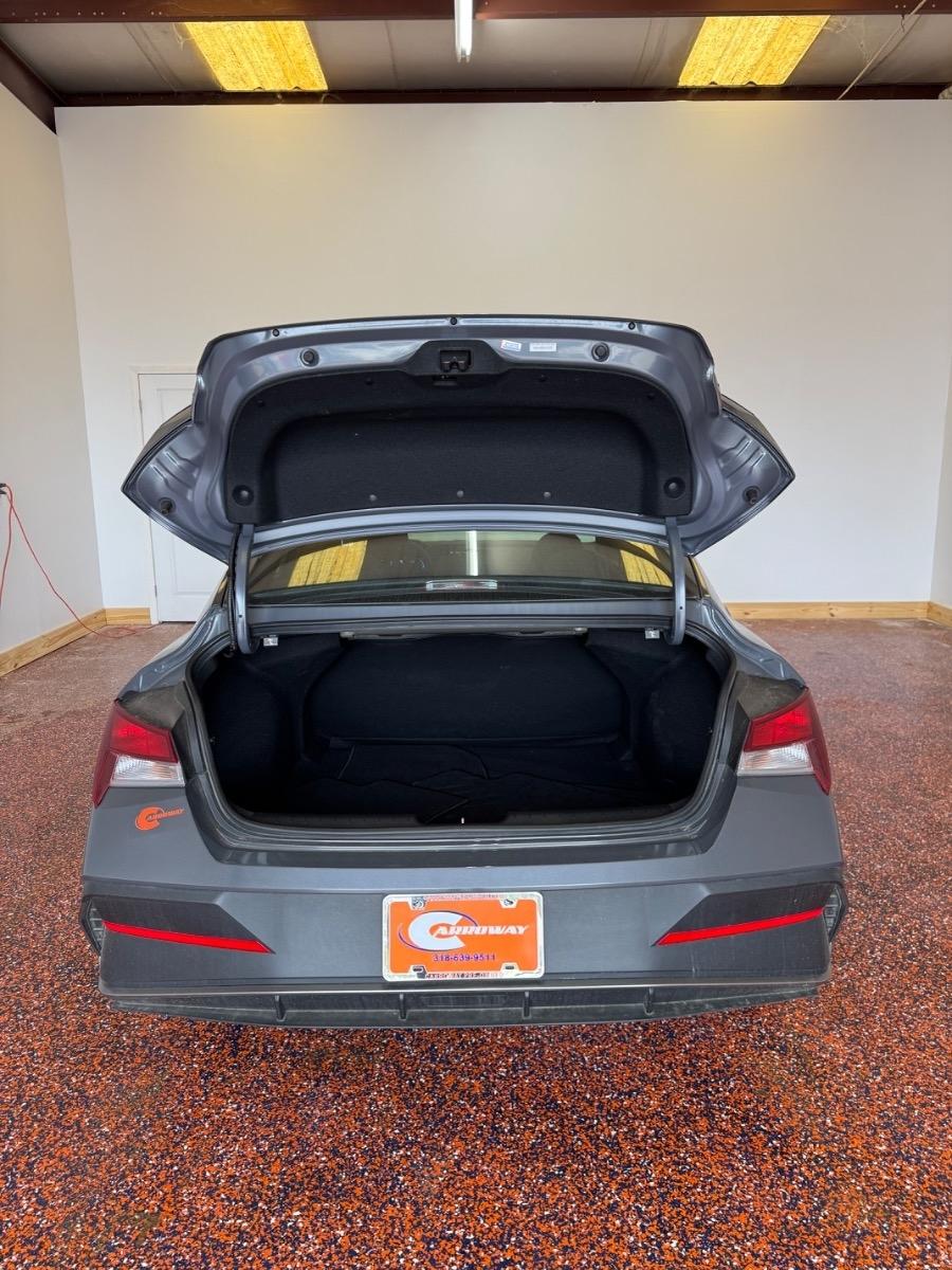 Hyundai Elantra SEL Sport IVT 2025