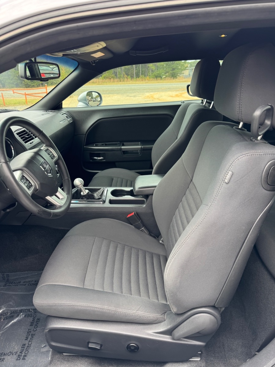 Dodge Challenger 2dr Cpe R/T 2014 Dodge Challenger 2dr Cpe R/T 2014