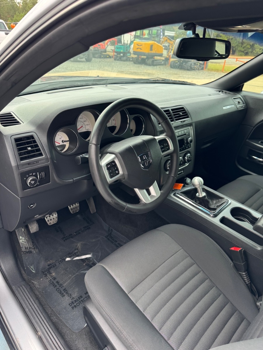 Dodge Challenger 2dr Cpe R/T 2014 Dodge Challenger 2dr Cpe R/T 2014