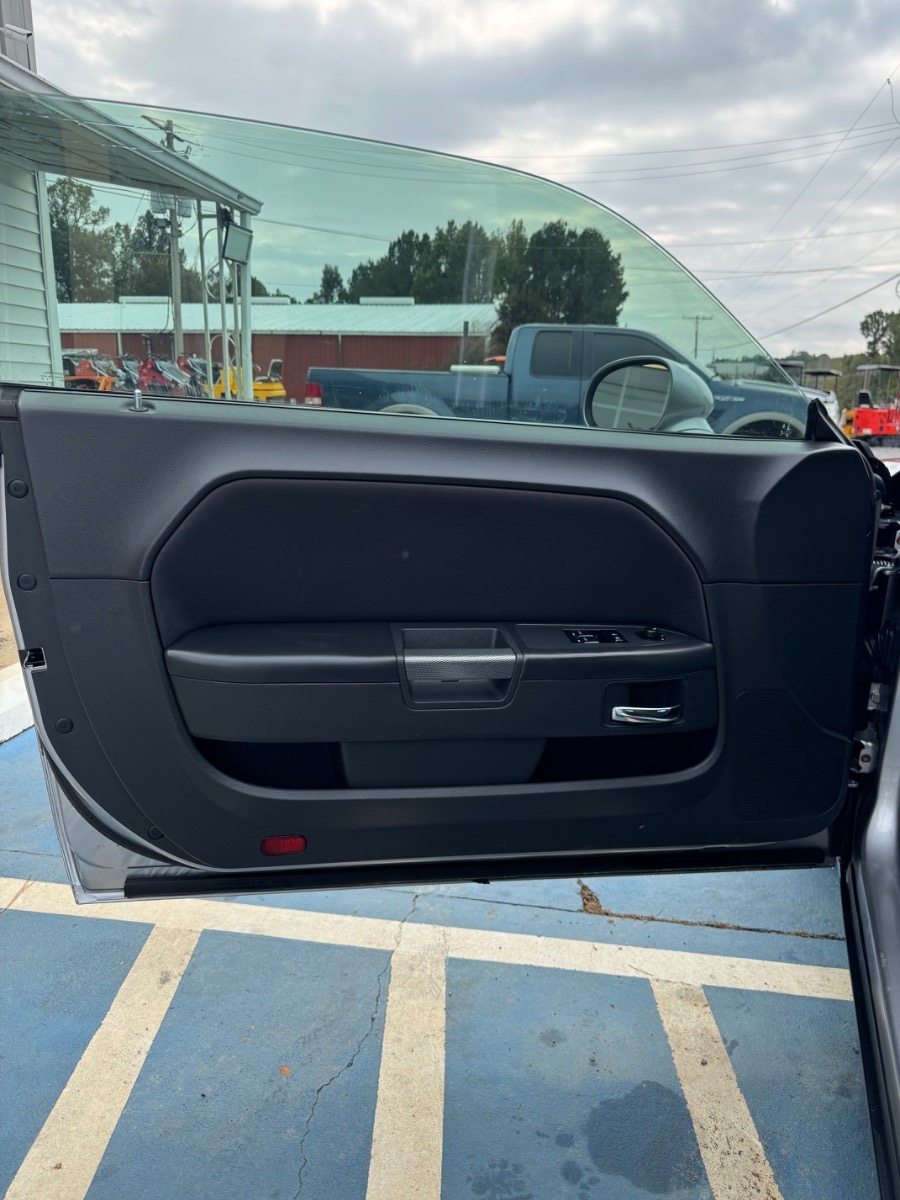 Dodge Challenger 2dr Cpe R/T 2014 Dodge Challenger 2dr Cpe R/T 2014