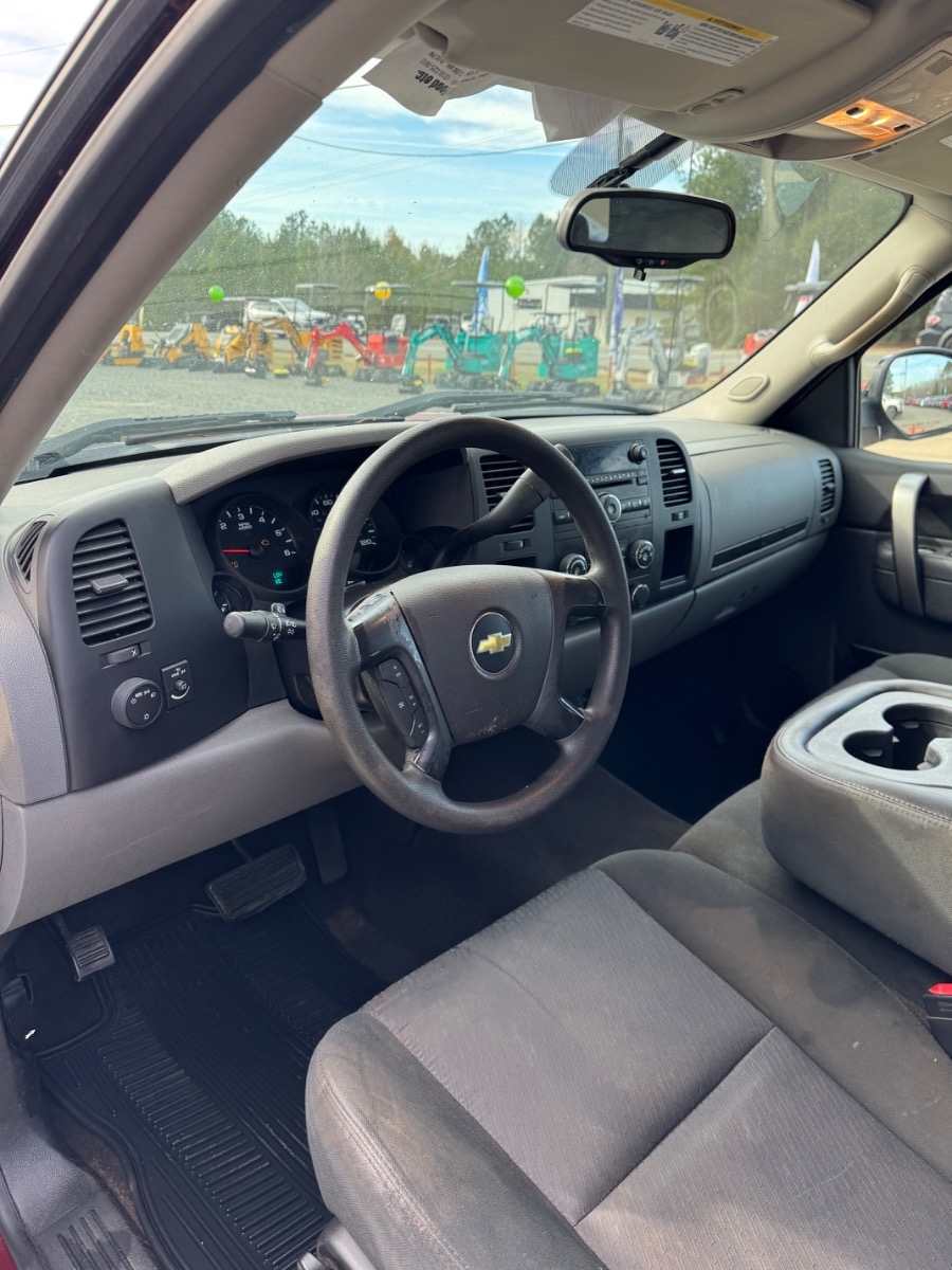 Chevrolet Silverado 1500 2WD Crew Cab 143.5" LS 2013