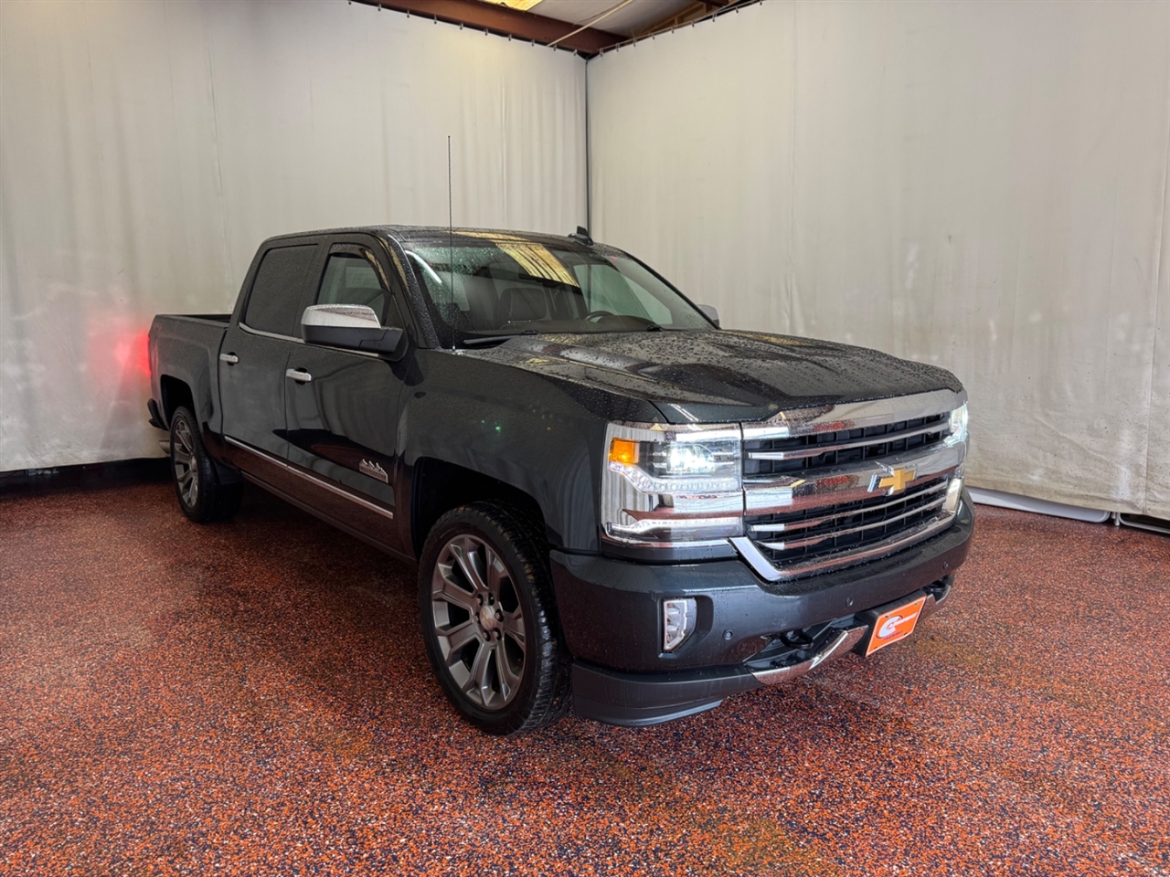 Chevrolet Silverado 1500 4WD Crew Cab 143.5" High Country 2018