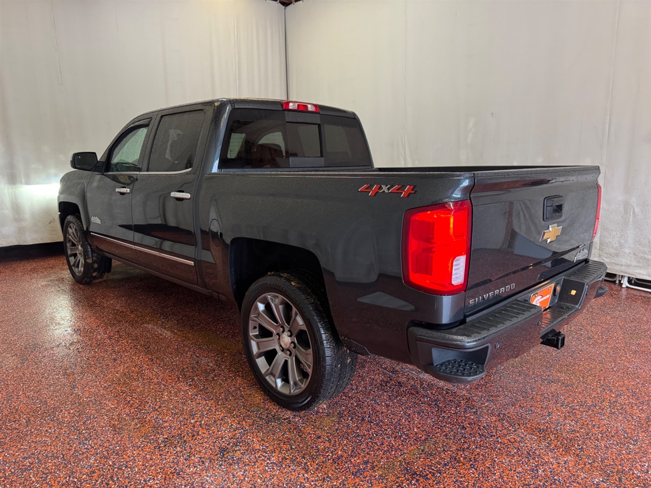 Chevrolet Silverado 1500 4WD Crew Cab 143.5" High Country 2018