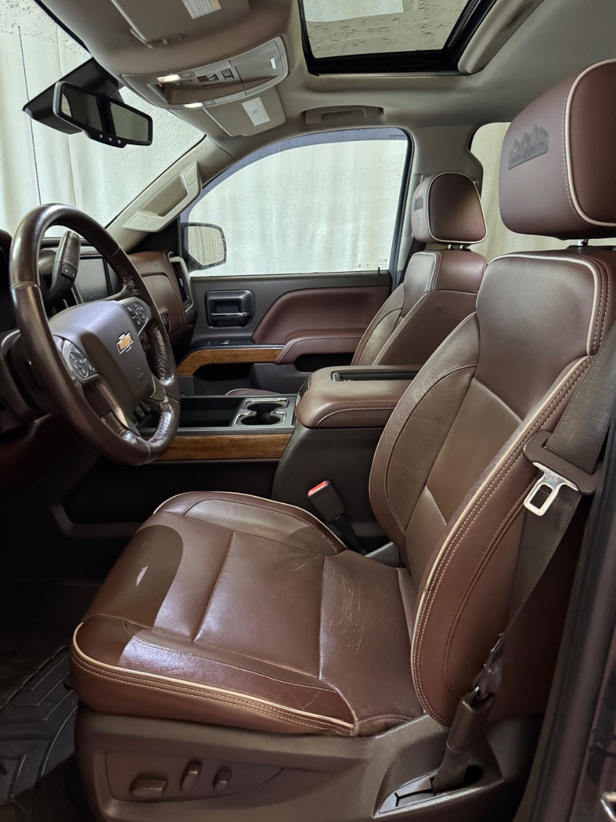 Chevrolet Silverado 1500 4WD Crew Cab 143.5" High Country 2018