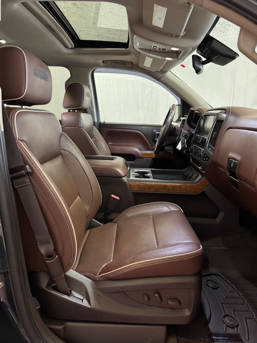 Chevrolet Silverado 1500 4WD Crew Cab 143.5" High Country 2018