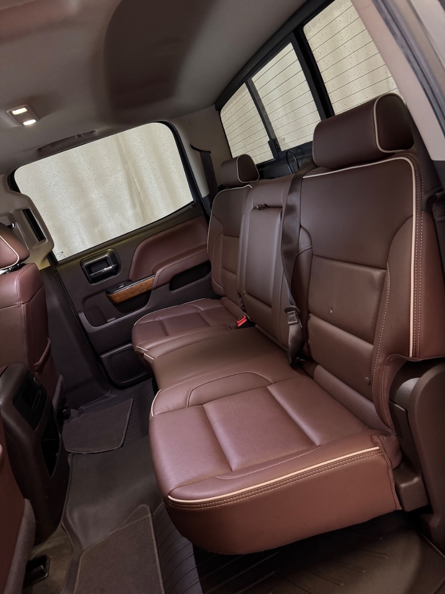 Chevrolet Silverado 1500 4WD Crew Cab 143.5" High Country 2018