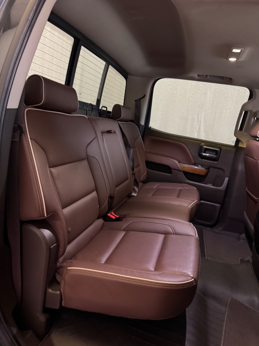 Chevrolet Silverado 1500 4WD Crew Cab 143.5" High Country 2018