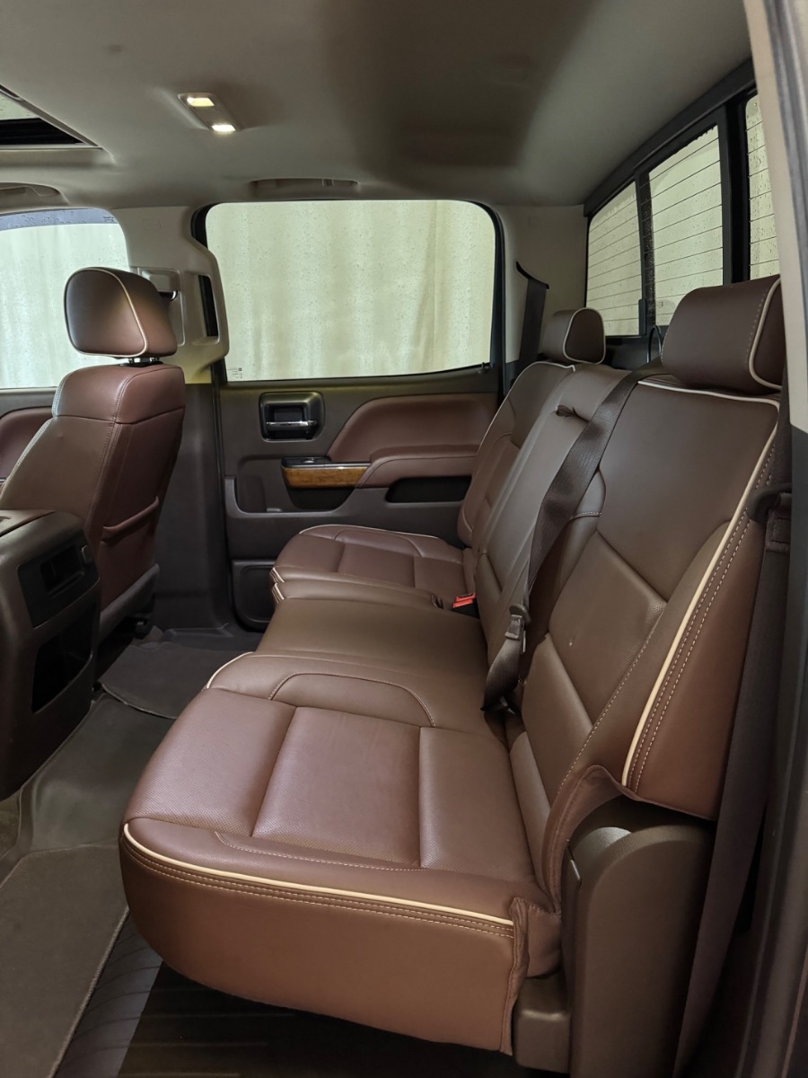 Chevrolet Silverado 1500 4WD Crew Cab 143.5" High Country 2018