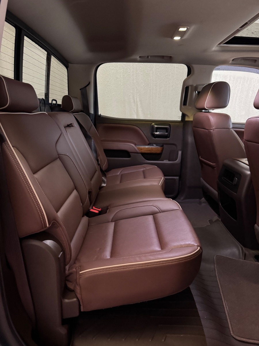 Chevrolet Silverado 1500 4WD Crew Cab 143.5" High Country 2018