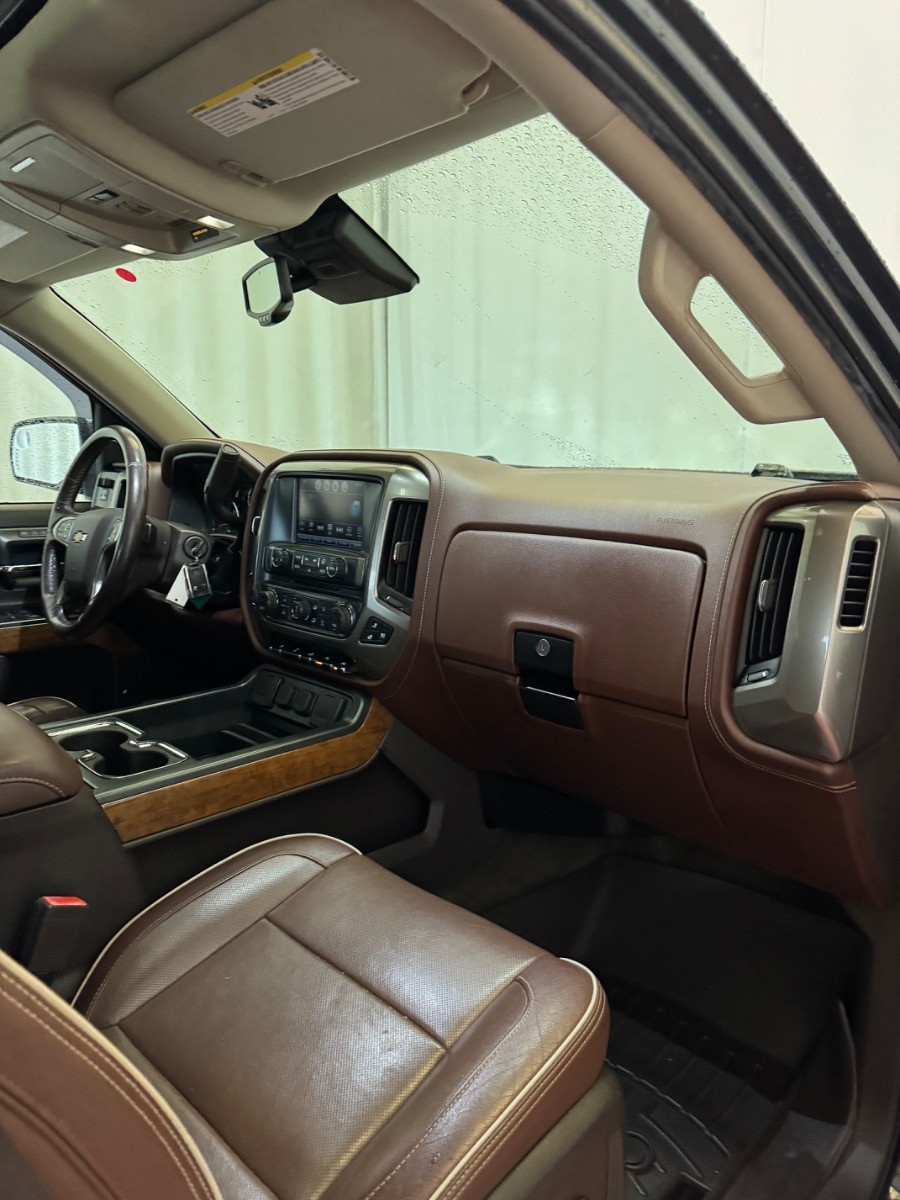 Chevrolet Silverado 1500 4WD Crew Cab 143.5" High Country 2018