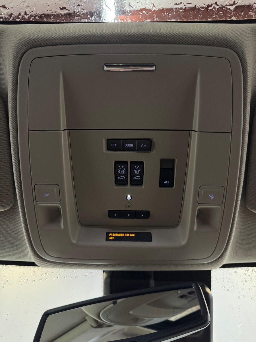 Chevrolet Silverado 1500 4WD Crew Cab 143.5" High Country 2018