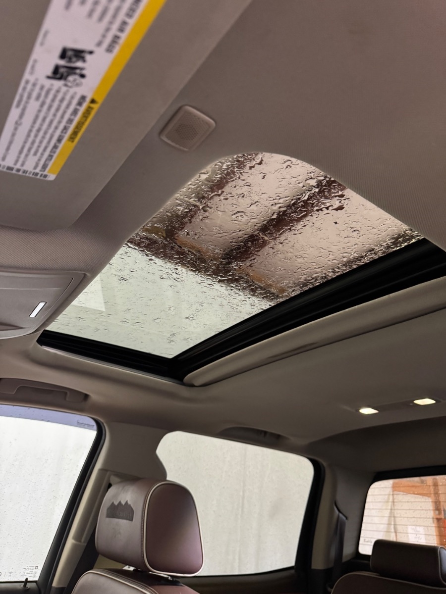 Chevrolet Silverado 1500 4WD Crew Cab 143.5" High Country 2018