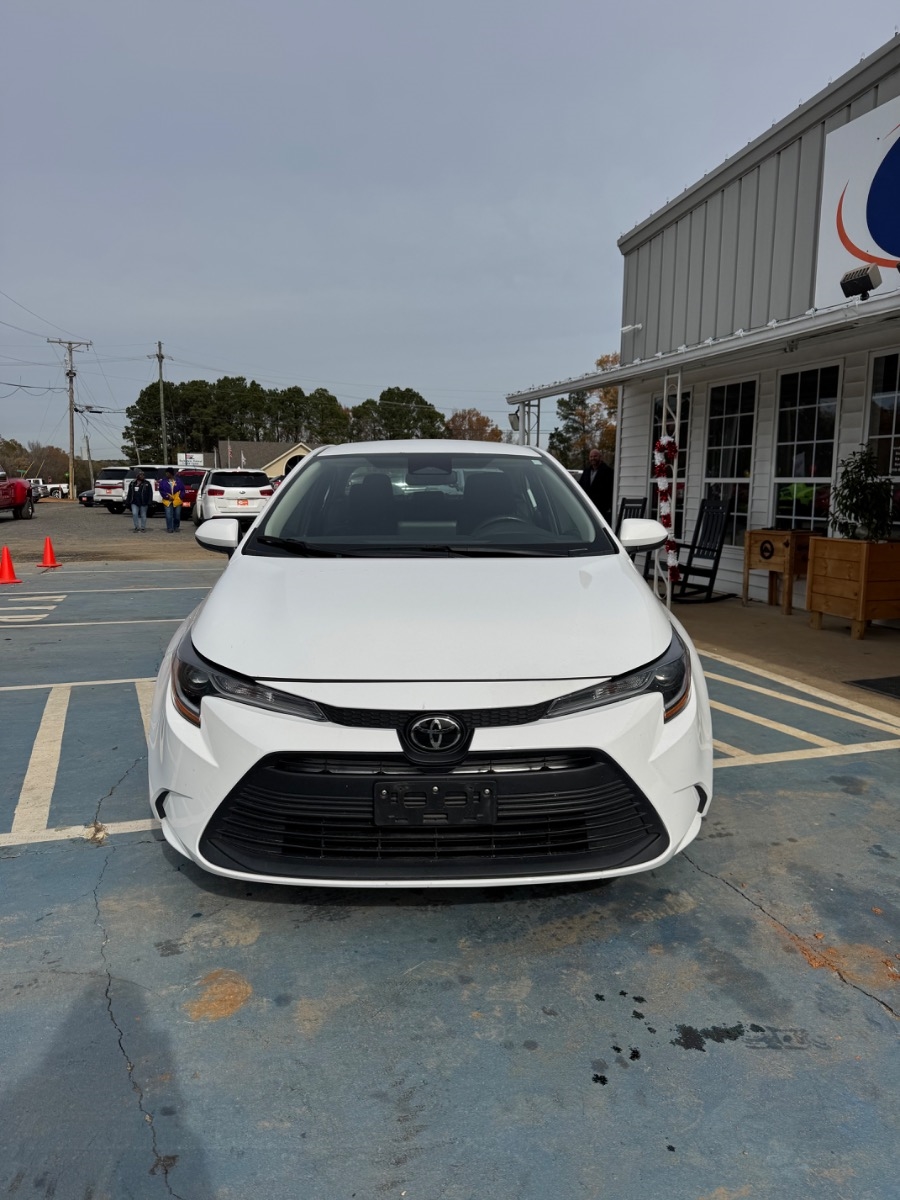 Toyota Corolla LE CVT (Natl) 2024