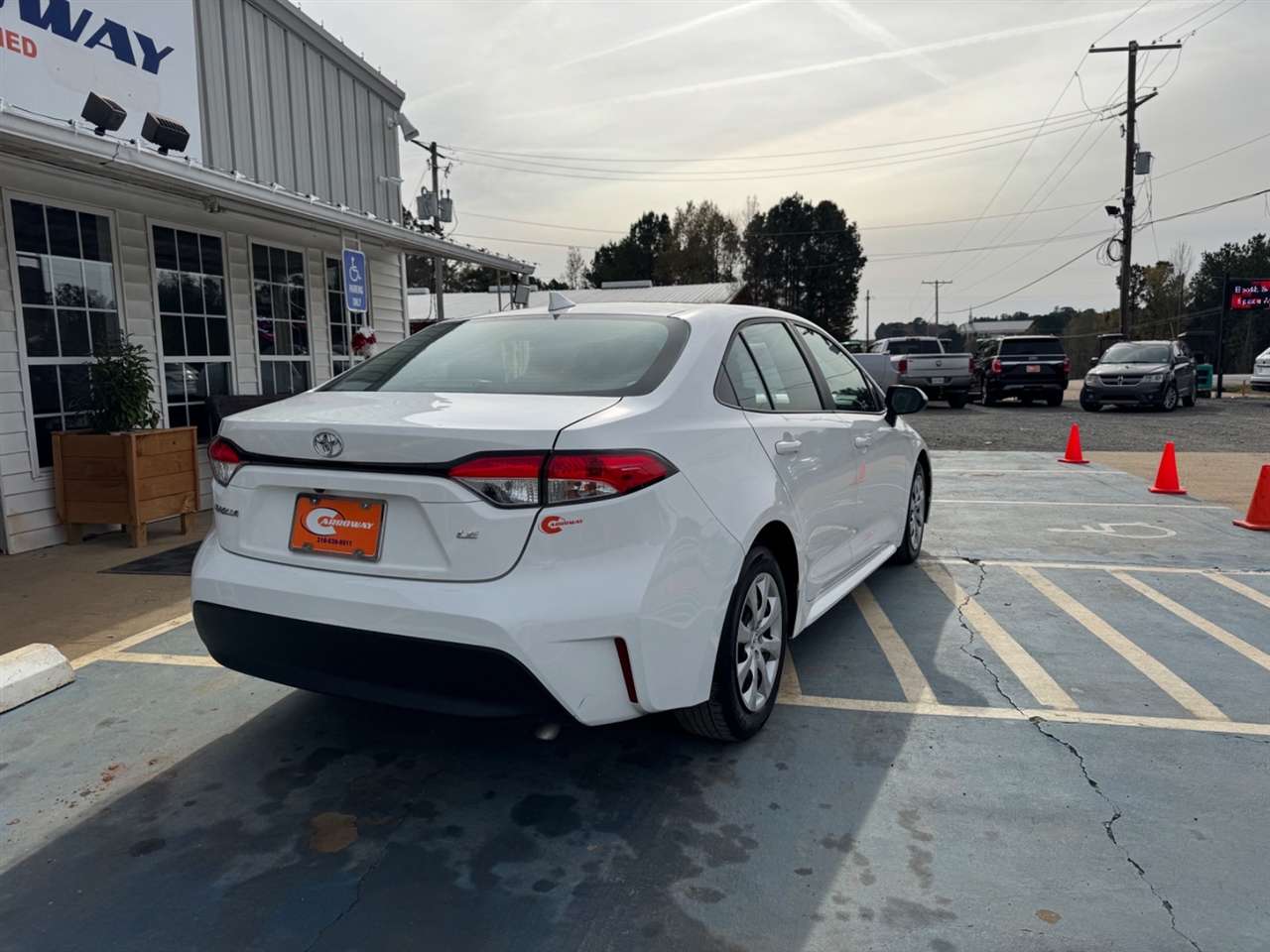 Toyota Corolla LE CVT (Natl) 2024