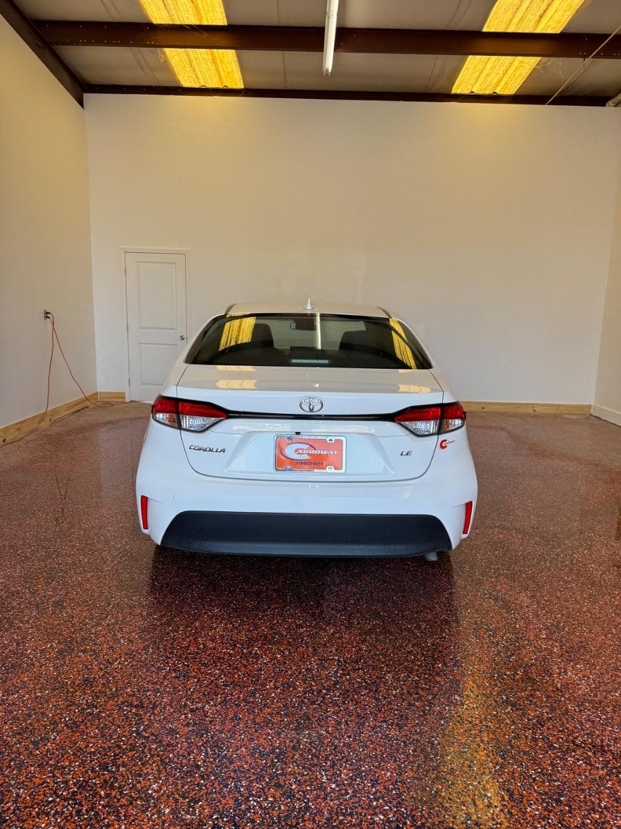 Toyota Corolla LE CVT (Natl) 2024