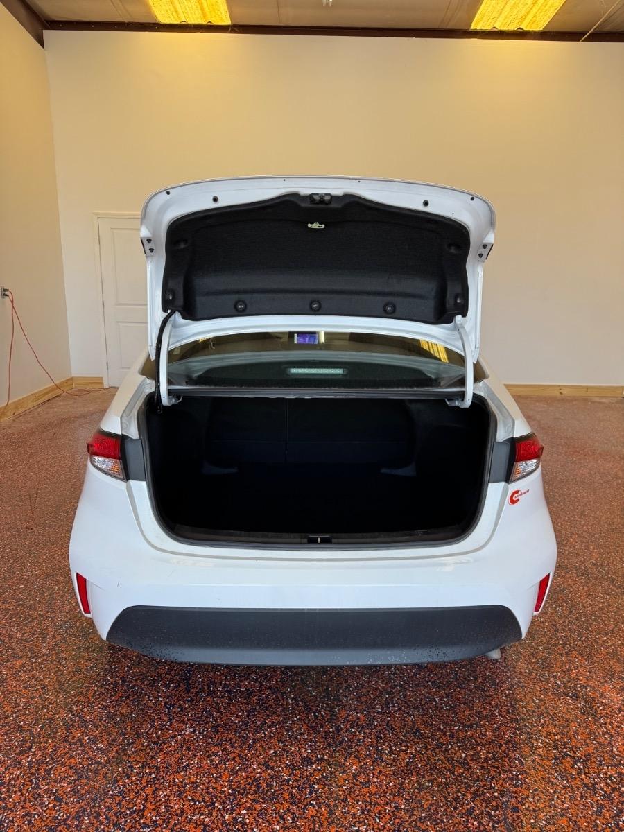 Toyota Corolla LE CVT (Natl) 2024