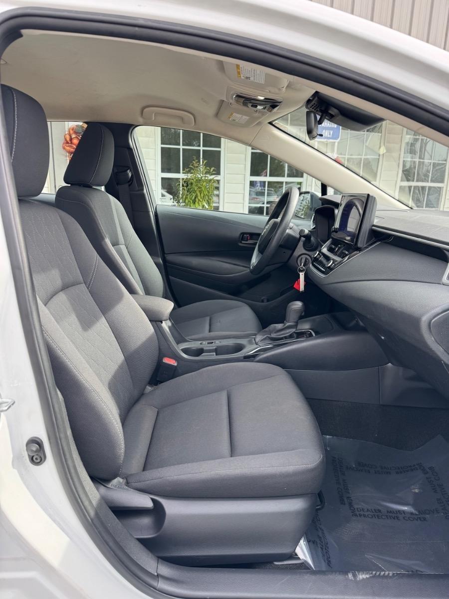 Toyota Corolla LE CVT (Natl) 2024