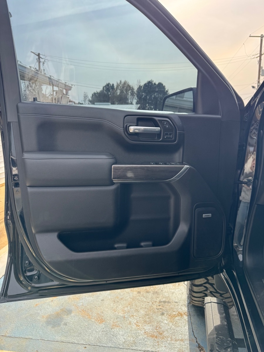 Chevrolet Silverado 1500 4WD Crew Cab 147" LTZ 2020