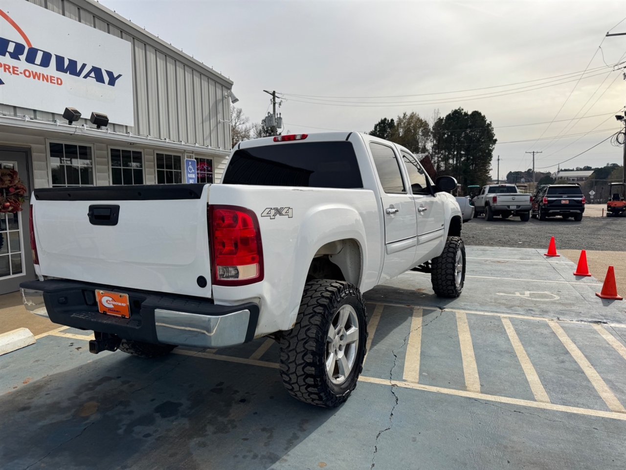 GMC Sierra 1500 4WD Crew Cab 143.5" SLE 2013