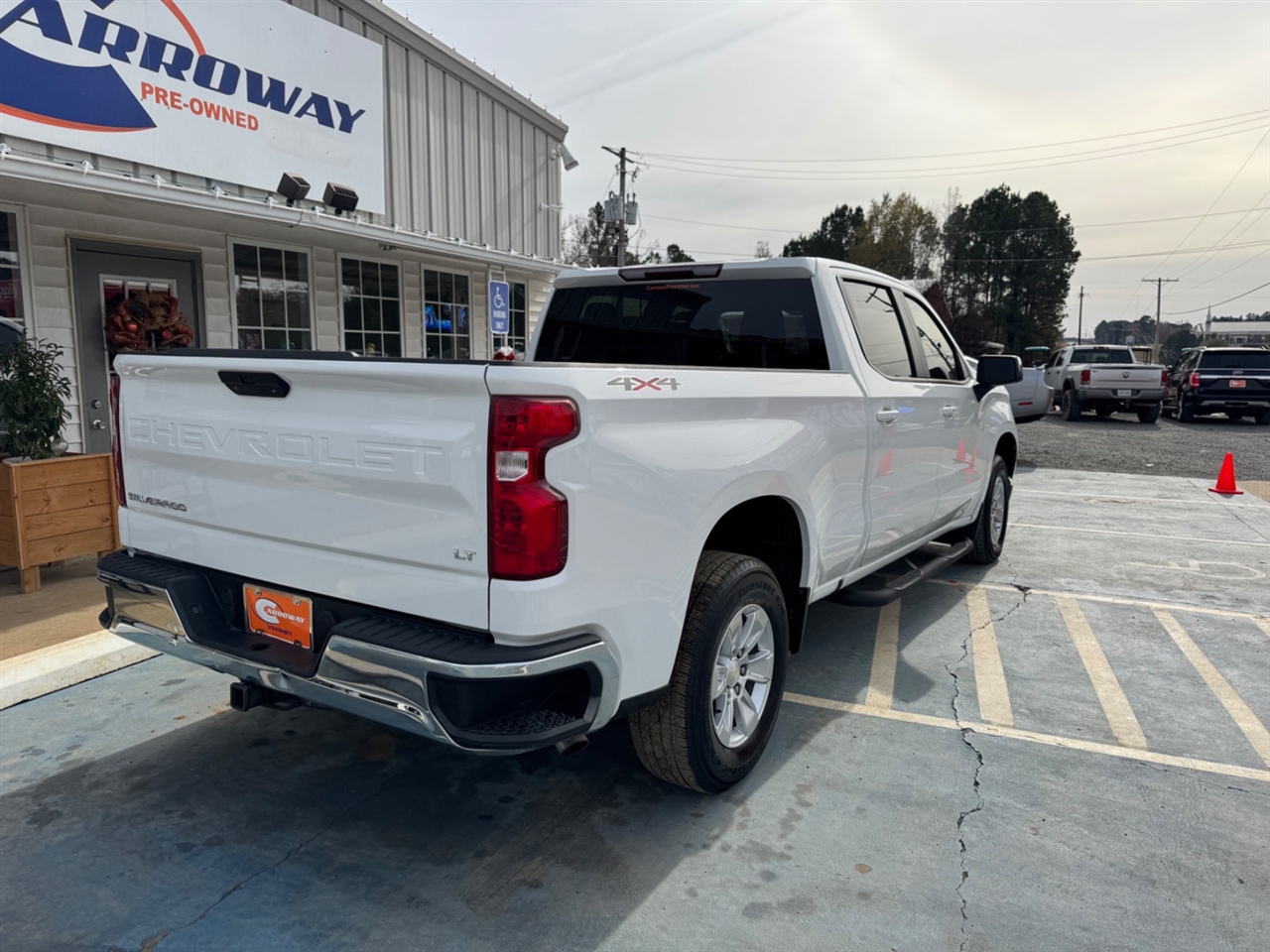 Chevrolet Silverado 1500 4WD Crew Cab 147" LT w/1LT 2020