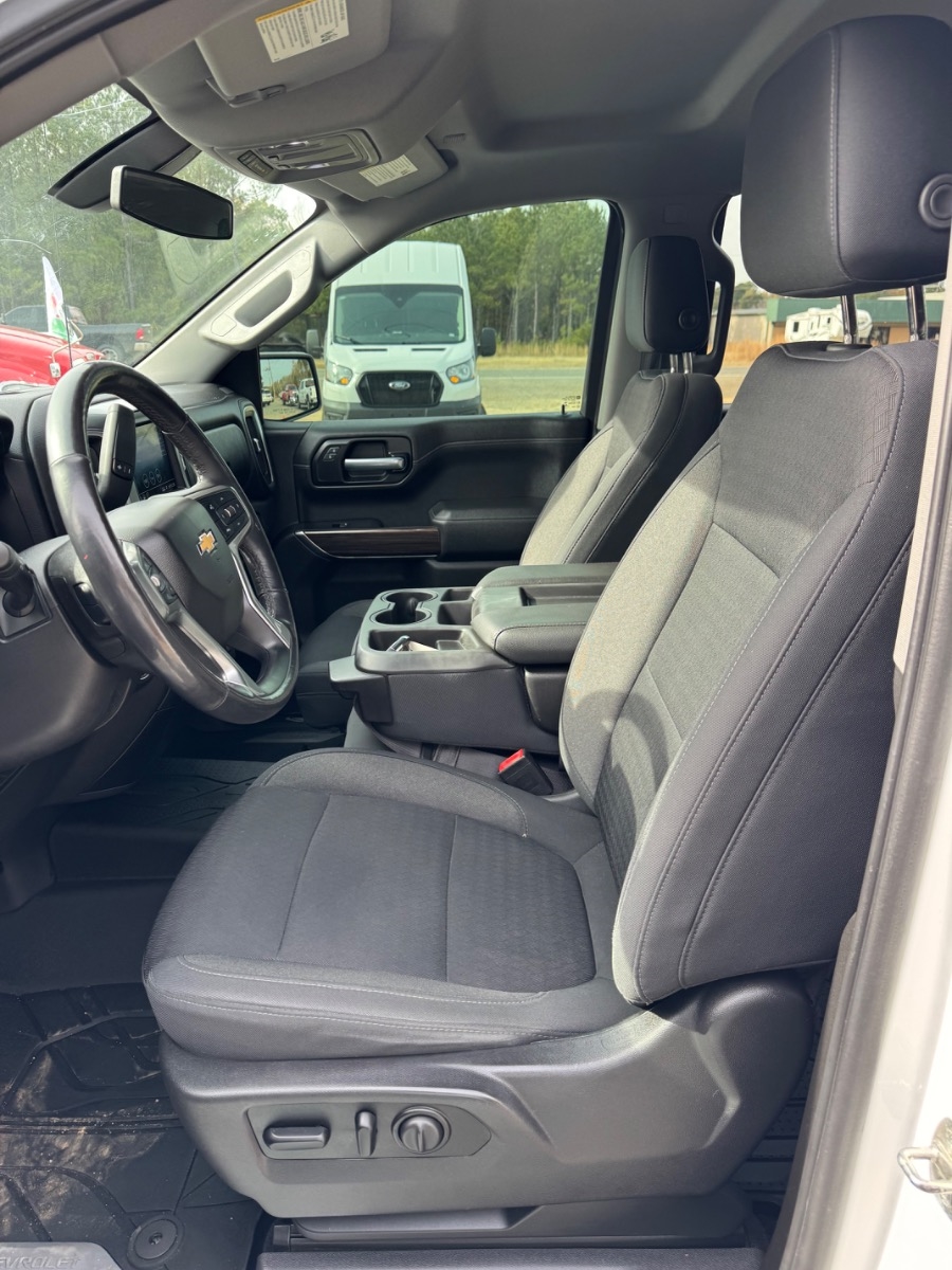 Chevrolet Silverado 1500 4WD Crew Cab 147" LT w/1LT 2020