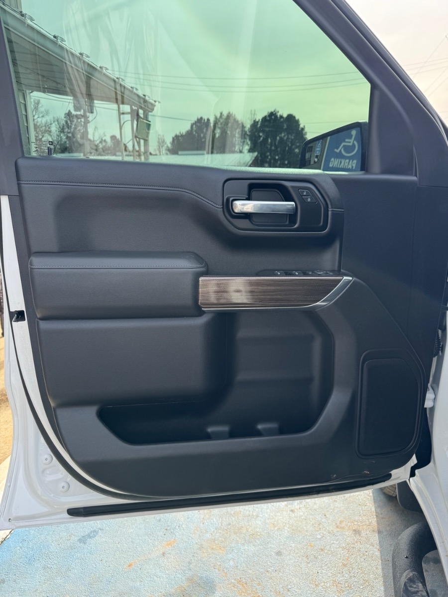 Chevrolet Silverado 1500 4WD Crew Cab 147" LT w/1LT 2020