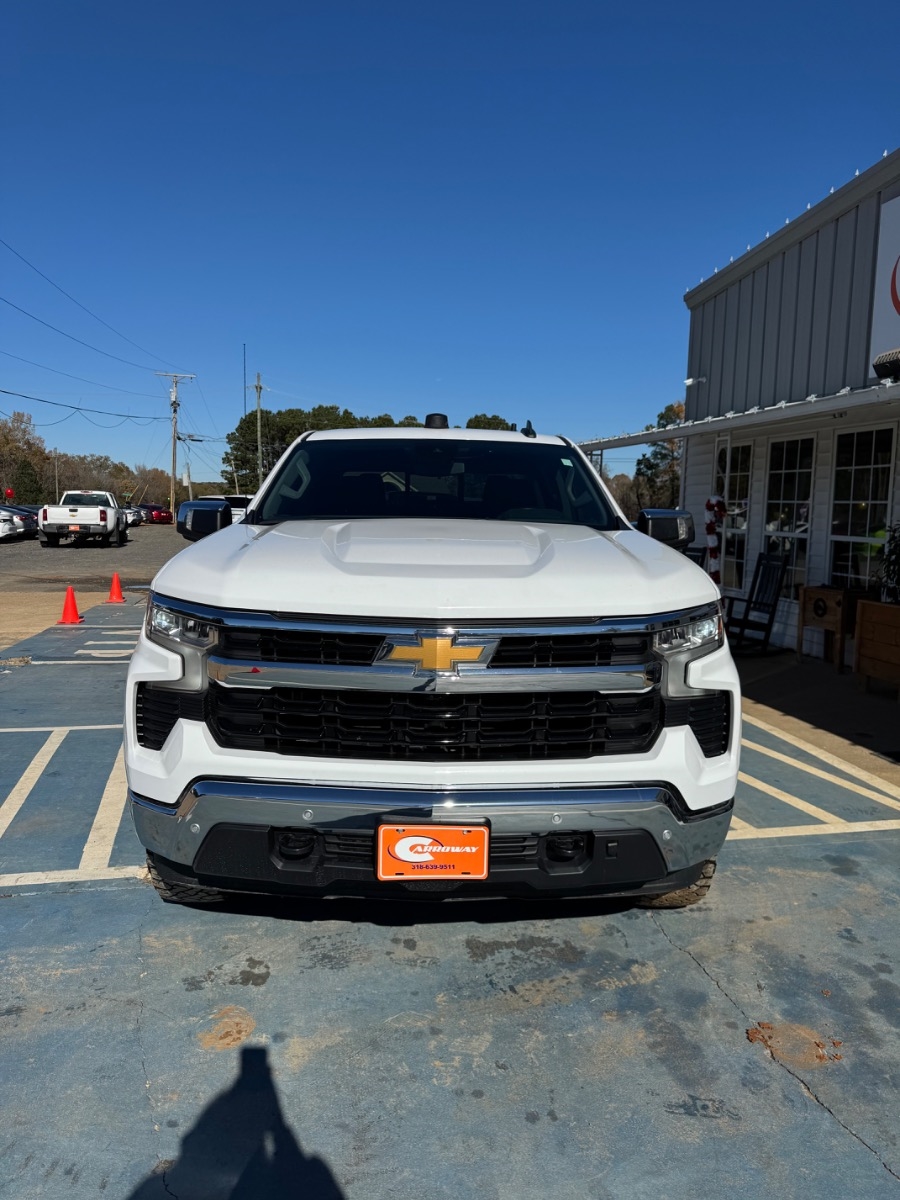 Chevrolet Silverado 1500 4WD Crew Cab 147" LT w/1LT 2024
