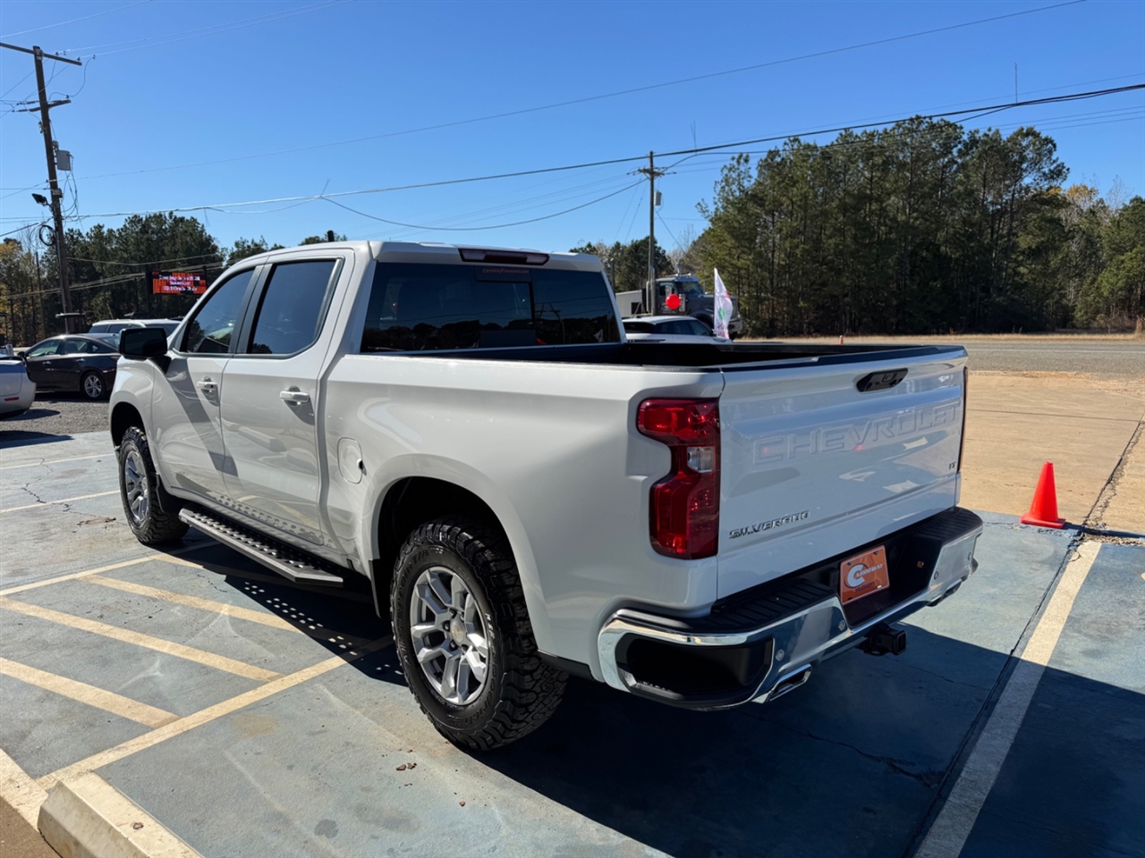 Chevrolet Silverado 1500 4WD Crew Cab 147" LT w/1LT 2024