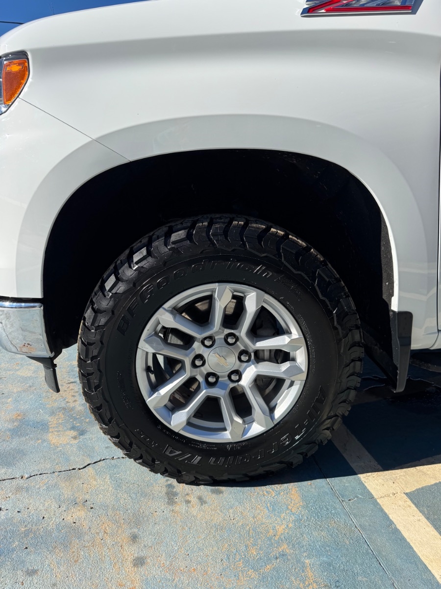 Chevrolet Silverado 1500 4WD Crew Cab 147" LT w/1LT 2024