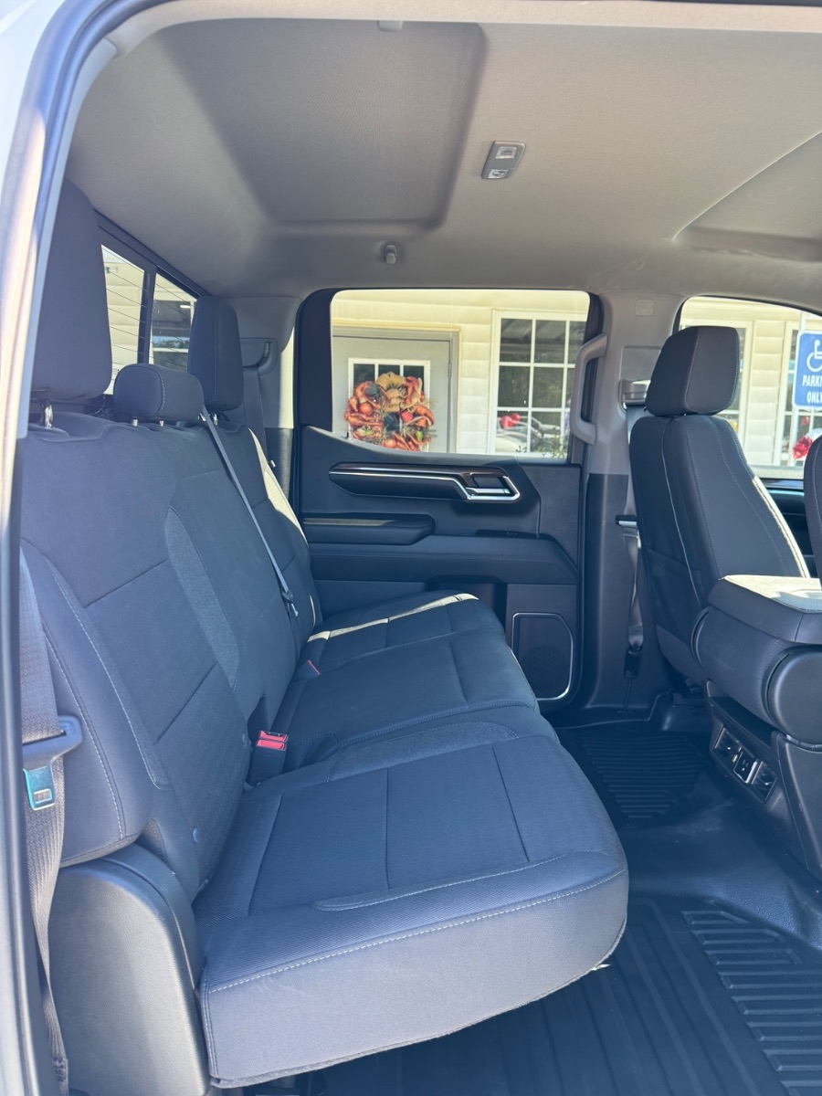 Chevrolet Silverado 1500 4WD Crew Cab 147" LT w/1LT 2024