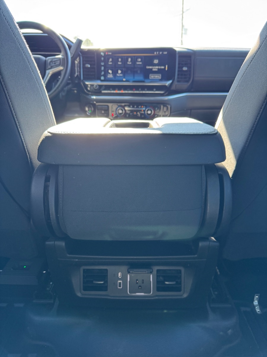 Chevrolet Silverado 1500 4WD Crew Cab 147" LT w/1LT 2024