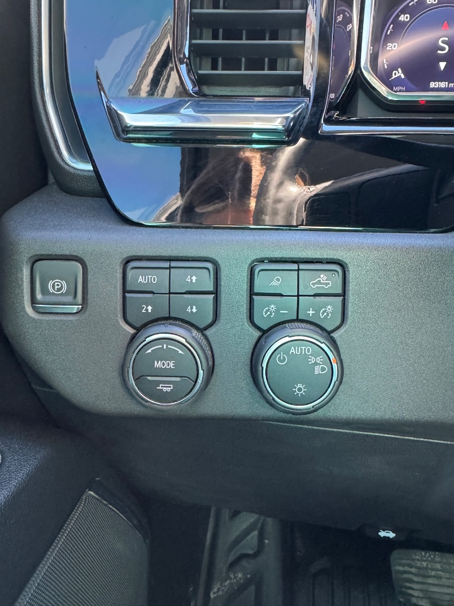 Chevrolet Silverado 1500 4WD Crew Cab 147" LT w/1LT 2024